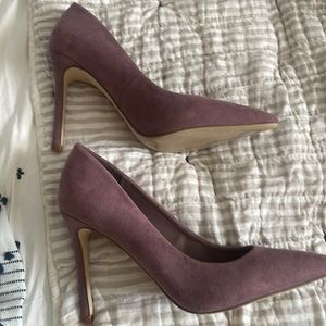 Women’s JustFab size 7 purple suede heels